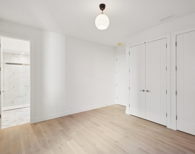 2323 N Lister Avenue - Photo Thumbnail 12