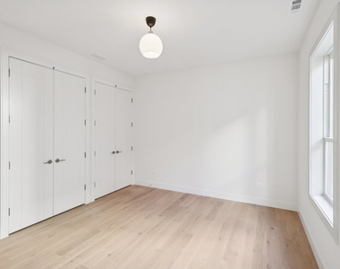 2323 N Lister Avenue - Photo Thumbnail 11