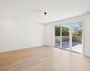 2323 N Lister Avenue - Photo Thumbnail 22