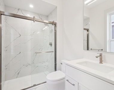 2323 N Lister Avenue - Photo Thumbnail 13