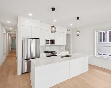2323 N Lister Avenue - Photo Thumbnail 5