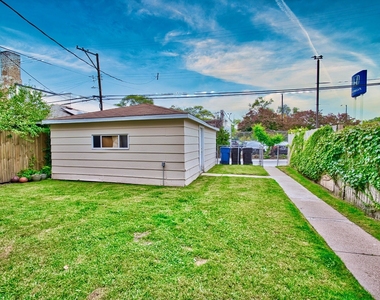 6609 N Artesian Avenue - Photo Thumbnail 1