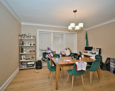 6609 N Artesian Avenue - Photo Thumbnail 6