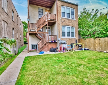 6609 N Artesian Avenue - Photo Thumbnail 3