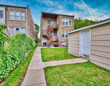 6609 N Artesian Avenue - Photo Thumbnail 4