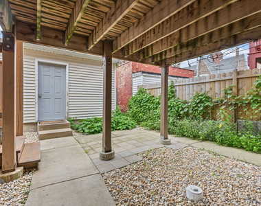 2710 W Fletcher Street - Photo Thumbnail 14