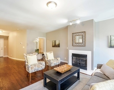 343 W Old Town Court - Photo Thumbnail 2