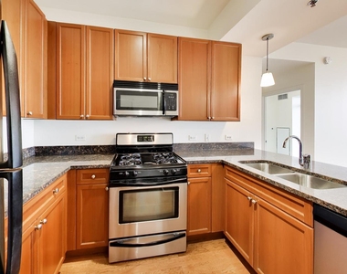 1400 S Michigan Avenue - Photo Thumbnail 9