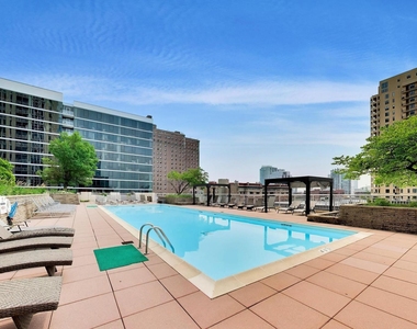 1400 S Michigan Avenue - Photo Thumbnail 22