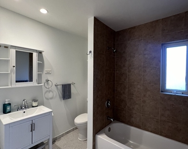 403 E Lake Avenue - Photo Thumbnail 23