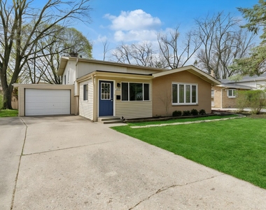 403 E Lake Avenue - Photo Thumbnail 1