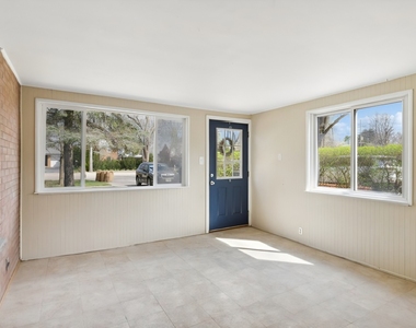 403 E Lake Avenue - Photo Thumbnail 11