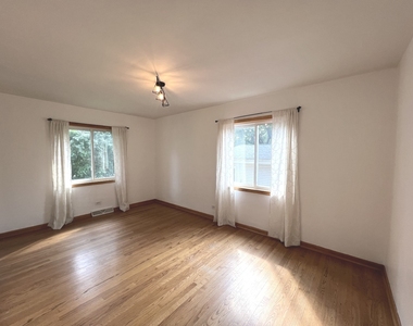 403 E Lake Avenue - Photo Thumbnail 13