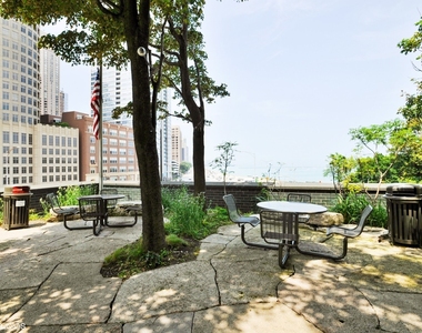 505 N Lake Shore Drive - Photo Thumbnail 18