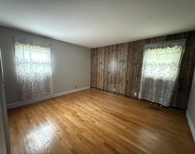 613 Newberry Drive - Photo Thumbnail 11