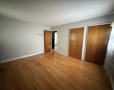 613 Newberry Drive - Photo Thumbnail 12
