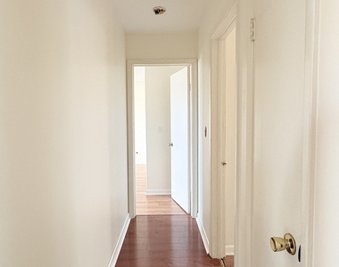 3201 W Berwyn Avenue - Photo Thumbnail 4