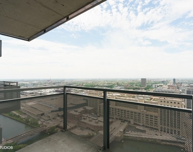 235 W Van Buren Avenue - Photo Thumbnail 18