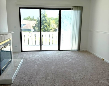 327 Wildberry Court - Photo Thumbnail 5