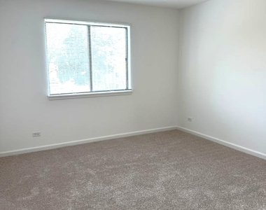 327 Wildberry Court - Photo Thumbnail 15