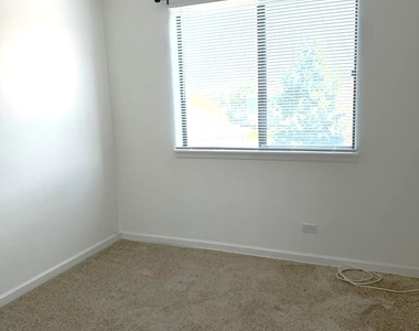 327 Wildberry Court - Photo Thumbnail 11