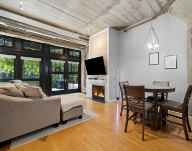 1000 W 15th Street - Photo Thumbnail 5
