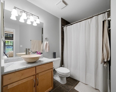 1000 W 15th Street - Photo Thumbnail 14