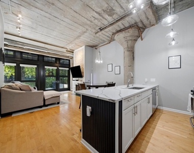 1000 W 15th Street - Photo Thumbnail 8