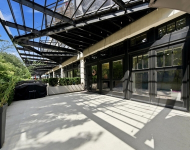 1000 W 15th Street - Photo Thumbnail 3