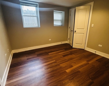 1730 W Nelson Street - Photo Thumbnail 17