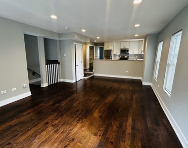 1730 W Nelson Street - Photo Thumbnail 13