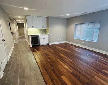 1730 W Nelson Street - Photo Thumbnail 23