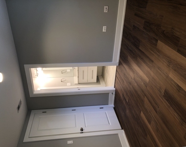 1730 W Nelson Street - Photo Thumbnail 27