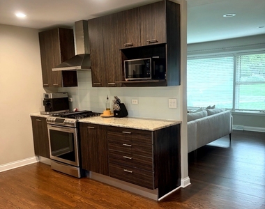 51 Parklane Drive - Photo Thumbnail 3
