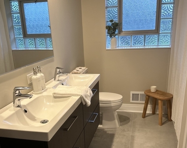 51 Parklane Drive - Photo Thumbnail 12