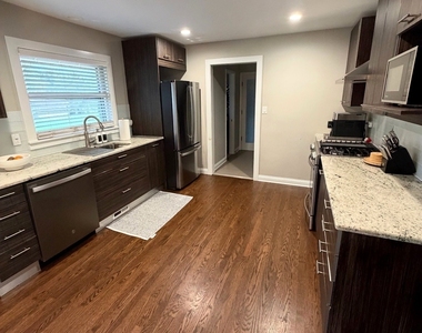 51 Parklane Drive - Photo Thumbnail 1
