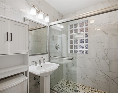 2553 W Summerdale Avenue - Photo Thumbnail 7