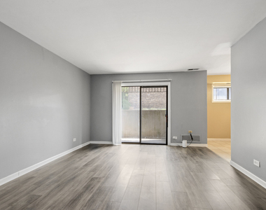 2210 Country Club Drive - Photo Thumbnail 5