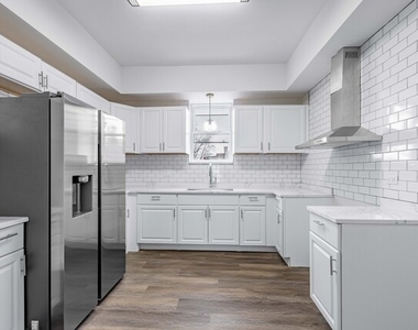 6527 S Marshfield Avenue - Photo Thumbnail 5