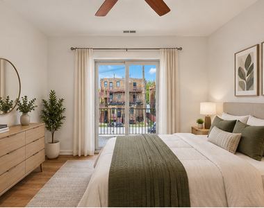 4322 S Berkeley Avenue - Photo Thumbnail 2