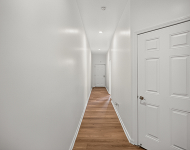 4322 S Berkeley Avenue - Photo Thumbnail 9