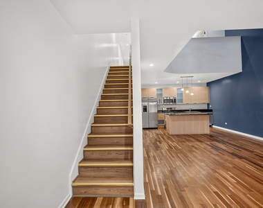 4322 S Berkeley Avenue - Photo Thumbnail 17