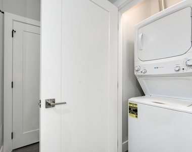 825 E 61st Street - Photo Thumbnail 11