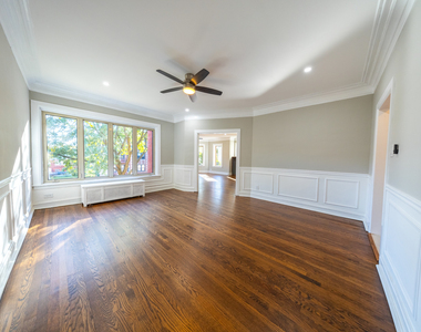6846 S Paxton Avenue - Photo Thumbnail 15