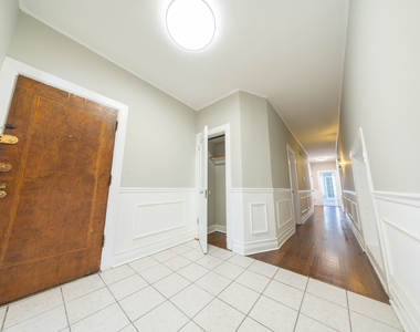 6846 S Paxton Avenue - Photo Thumbnail 3