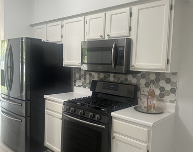 364 Maidstone Court - Photo Thumbnail 12