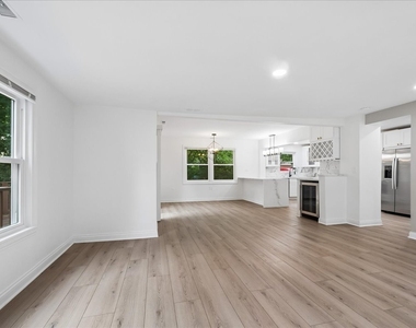 2272 Asbury Road - Photo Thumbnail 10