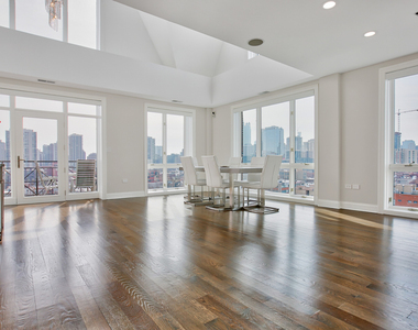 1444 N Orleans Street - Photo Thumbnail 3