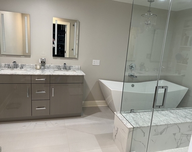 1444 N Orleans Street - Photo Thumbnail 10