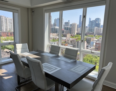 1444 N Orleans Street - Photo Thumbnail 4